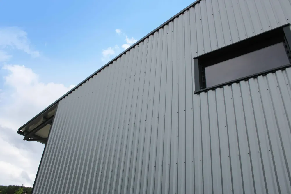 facade-lambris-metallique